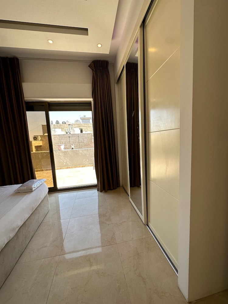 Charming Amman Apartment With Electric Heating & Pool Access