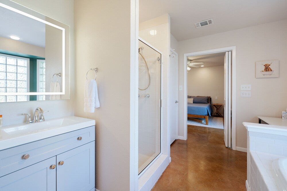 Marble Falls Vacations - Pet-friendly Marble Falls Home w/ Hot Tub! - Property Image 49