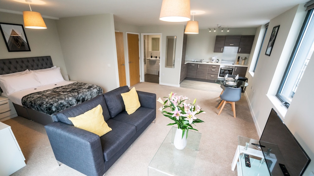 Salford Vacations - Dream Apartments Adelphi Wharf - Property Image 1