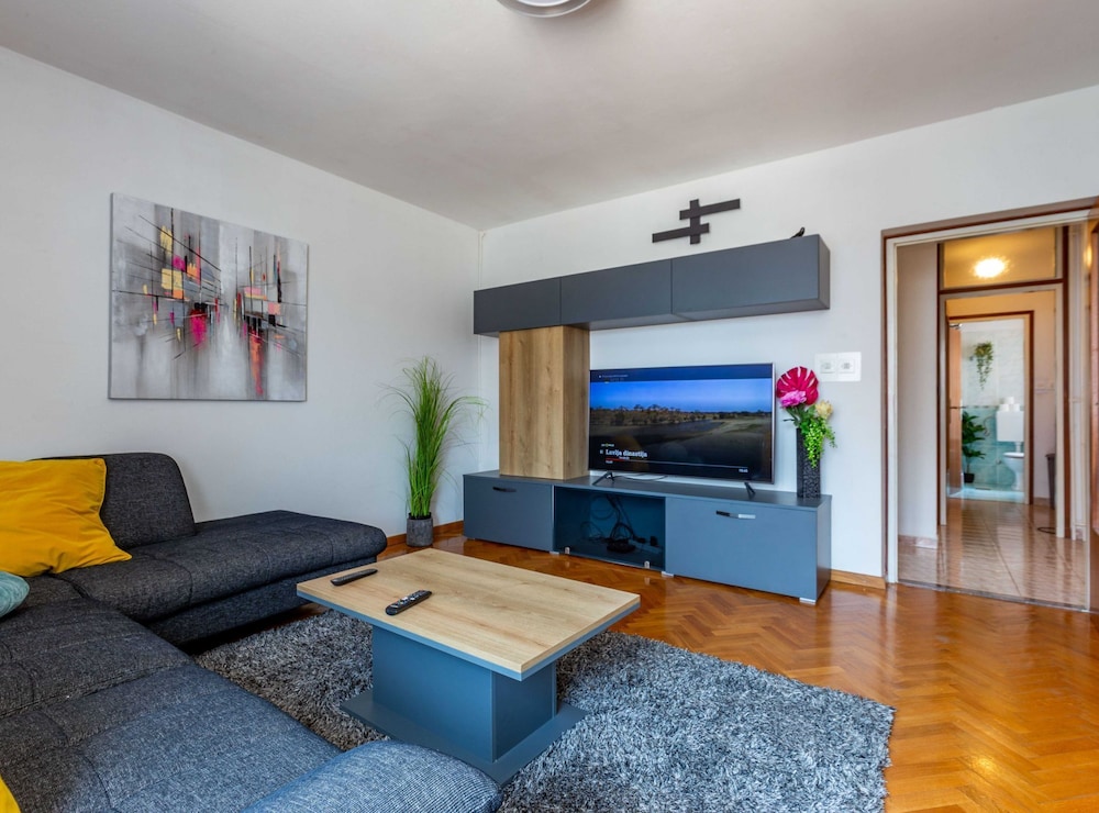 Zadar Lavish and Luxurious Apartment With Private Pool