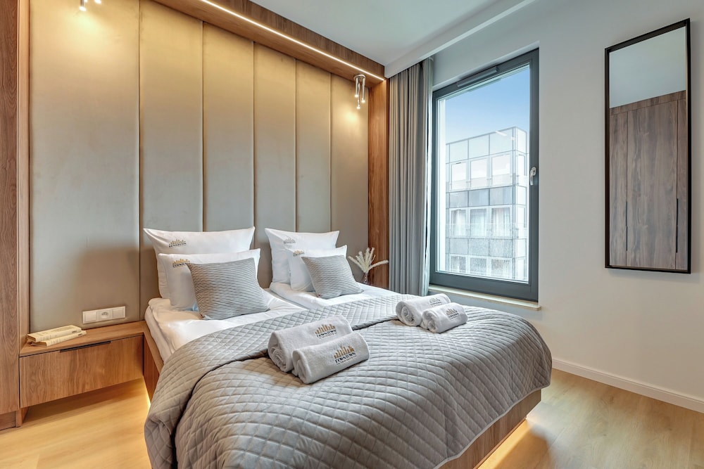 Brabank Riverside & Parking by Downtown Apartments