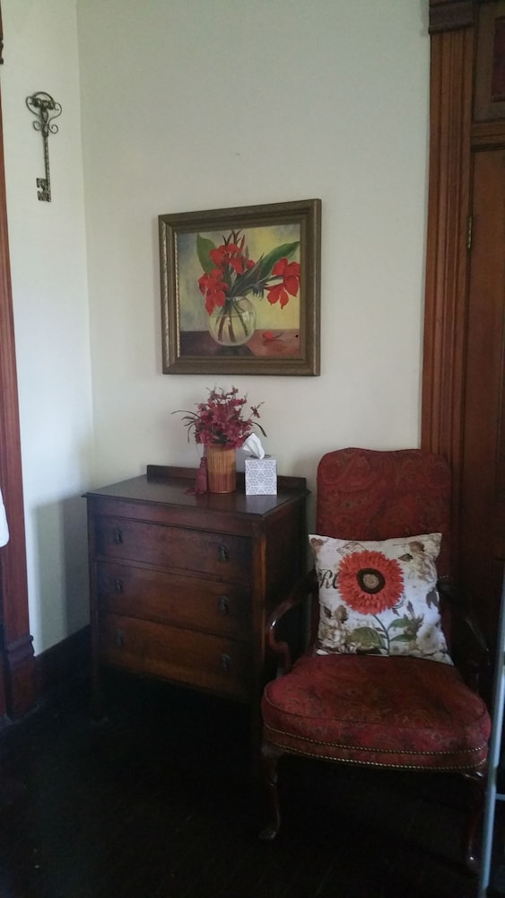 Fig Tree Manor
