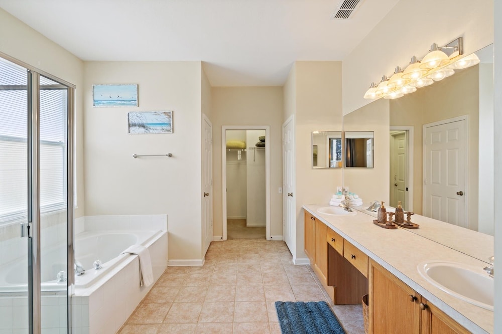Windsor Palms Resort 5 Bedroom Home with Game Room 5 Home