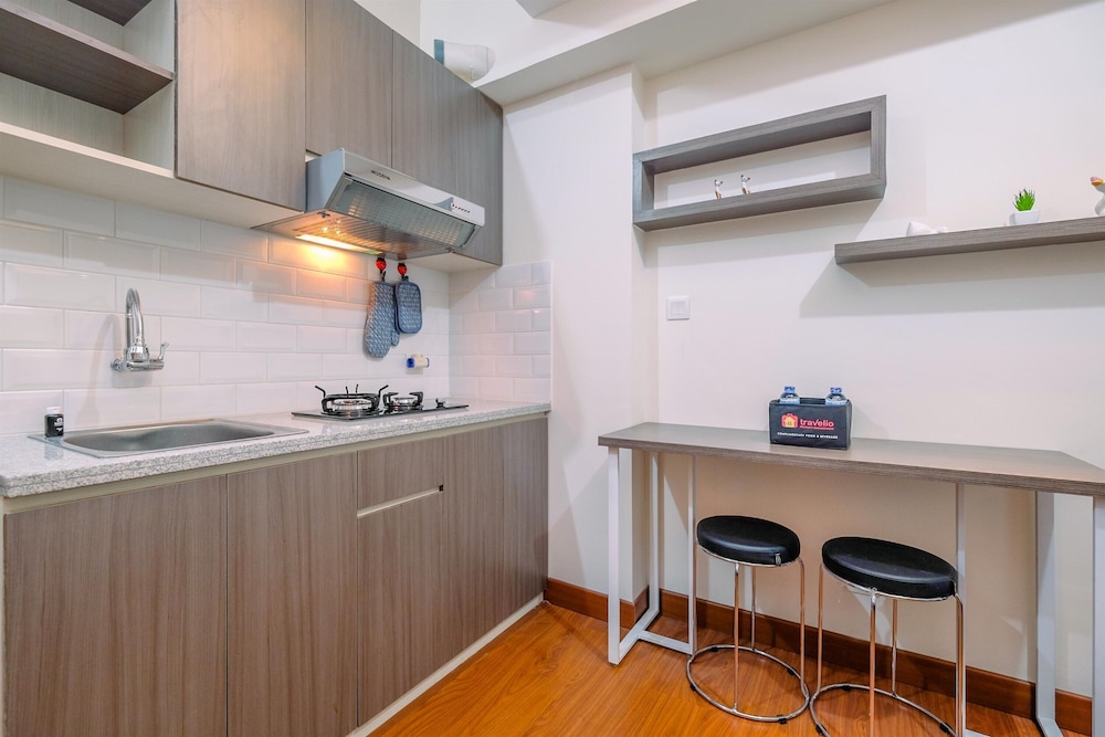 Minimalist and Cozy Stay 2BR at Podomoro Golf View Apartment