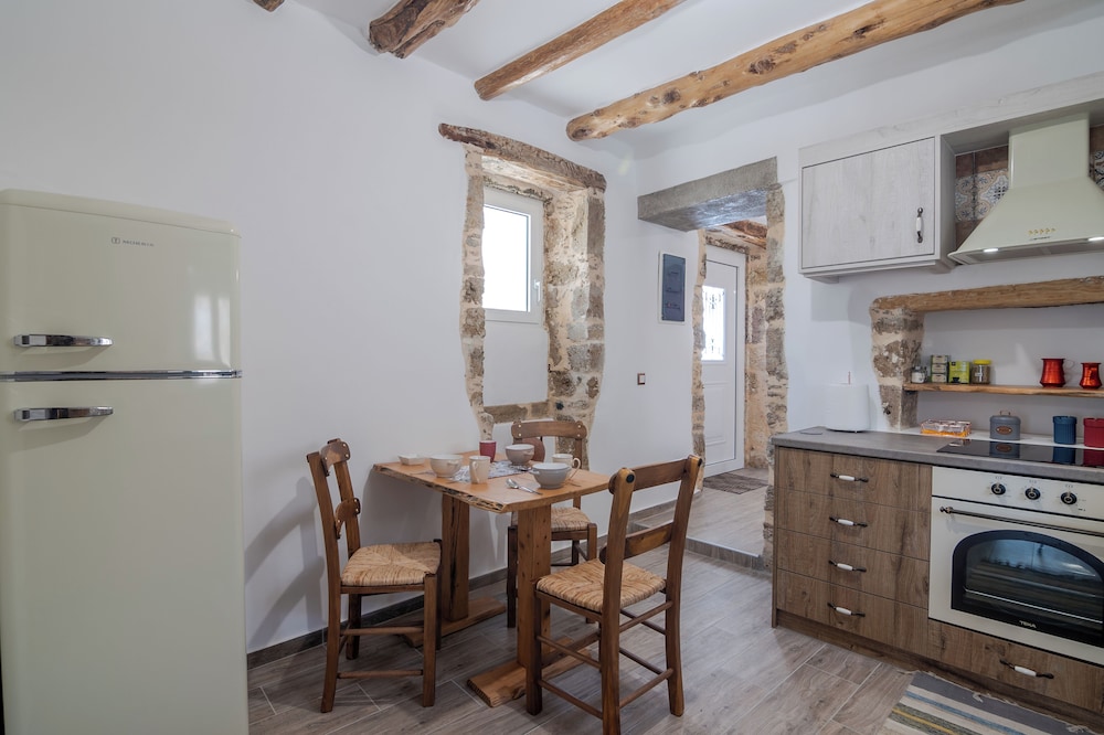 Sellia Stone House - your summer retreat