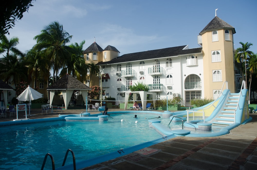Sandcastles Beach Resort