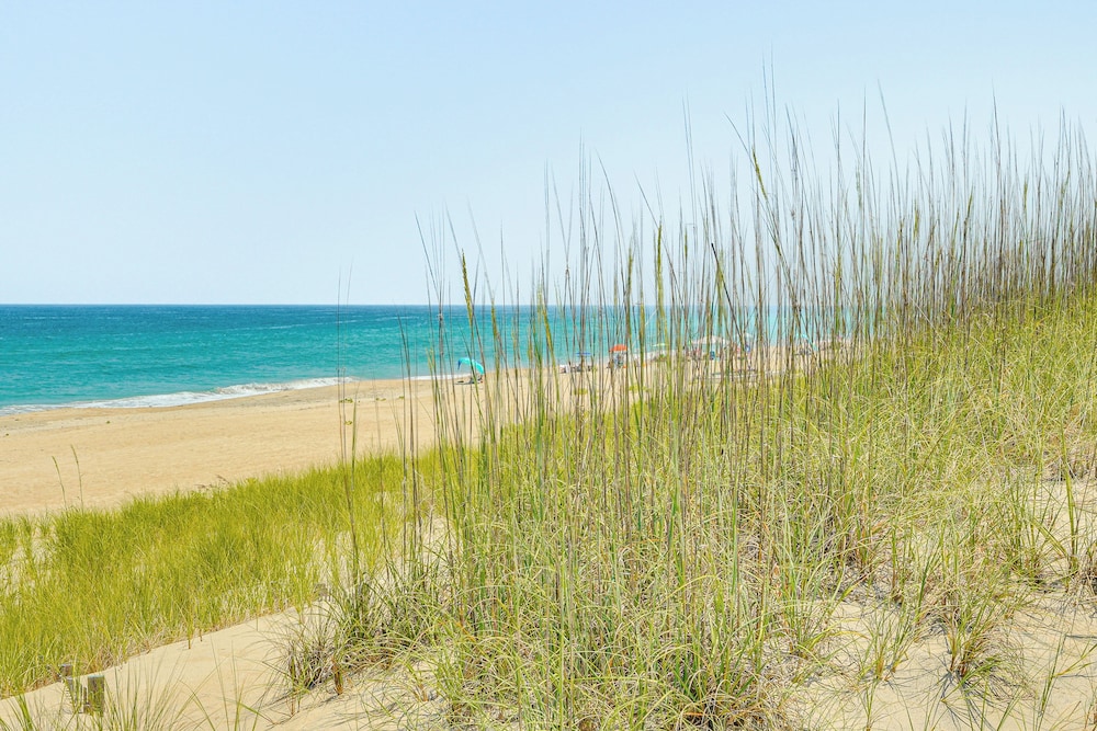 Private Beach Access & Hot Tub: Kitty Hawk Haven