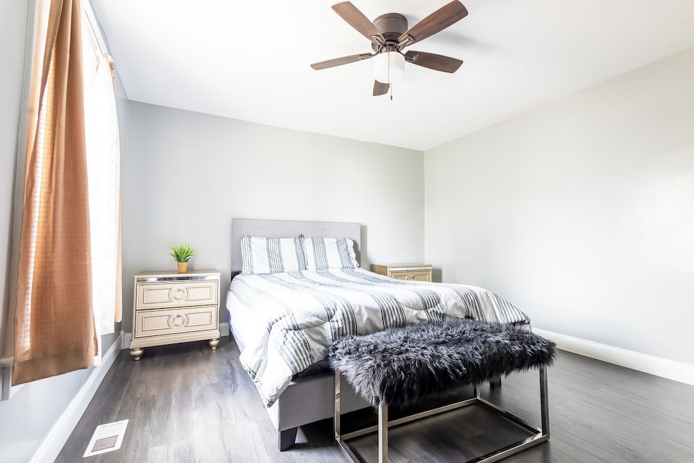 Double House Rental – 11Br Perfect For Big Groups