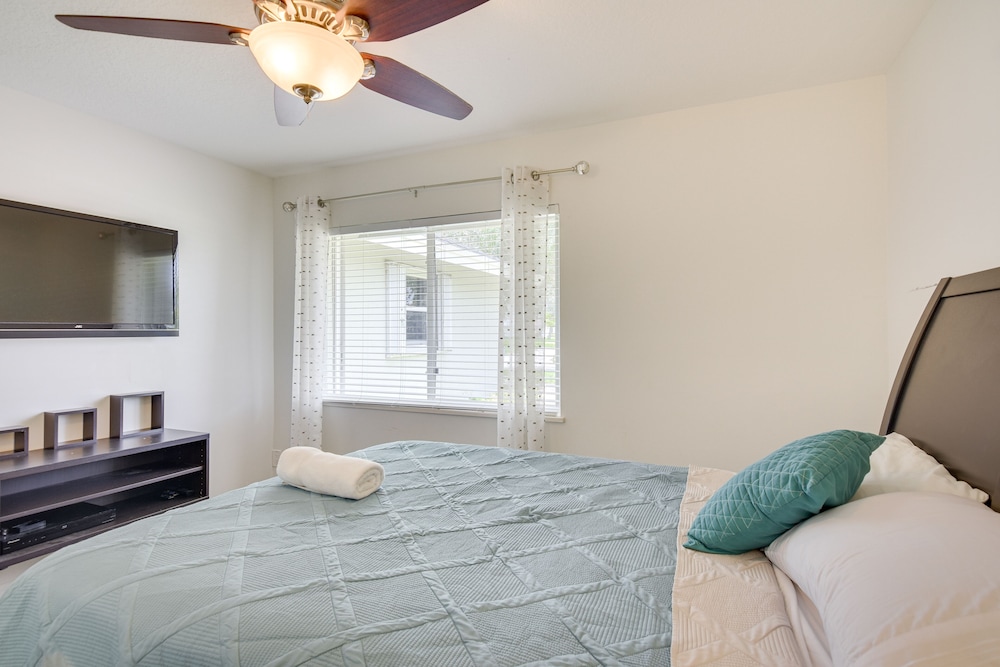 Pet-friendly Miami Home w/ Hot Tub & Pool Table
