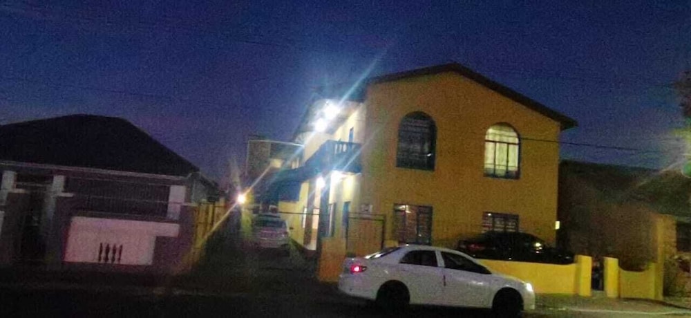 Neo & ruks guest house