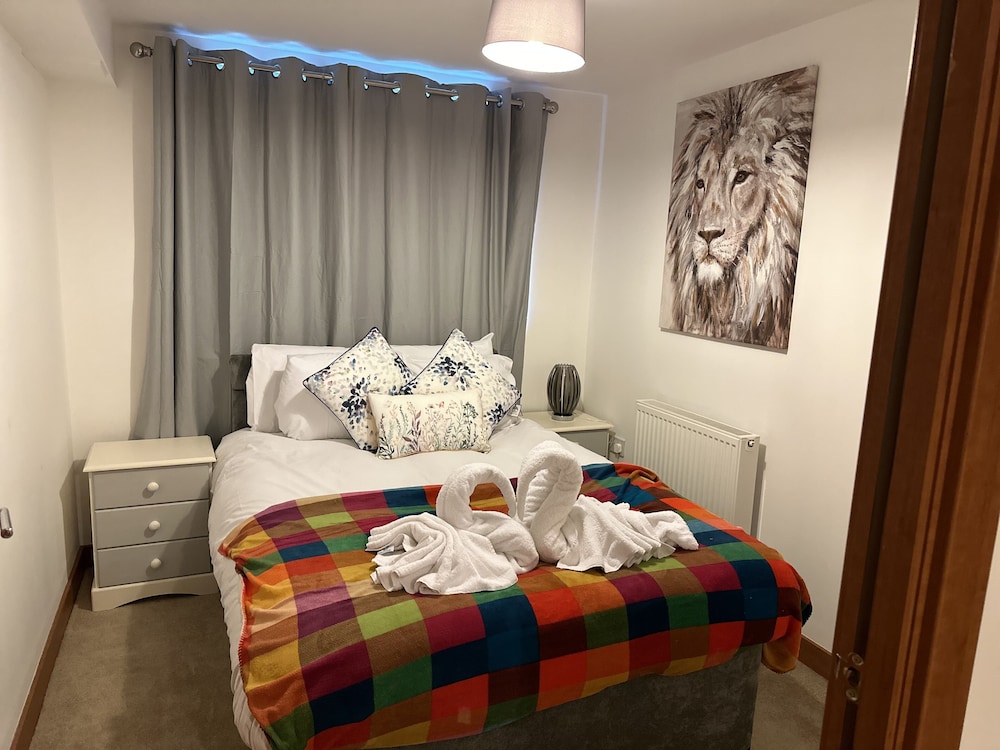 Luxurious 2-bed Apartment in Maidstone Kent view 2