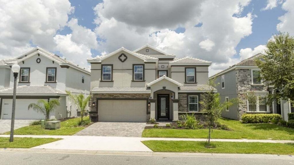 The Most Stunning Home With Everything You Want! 8 Bedroom Villa