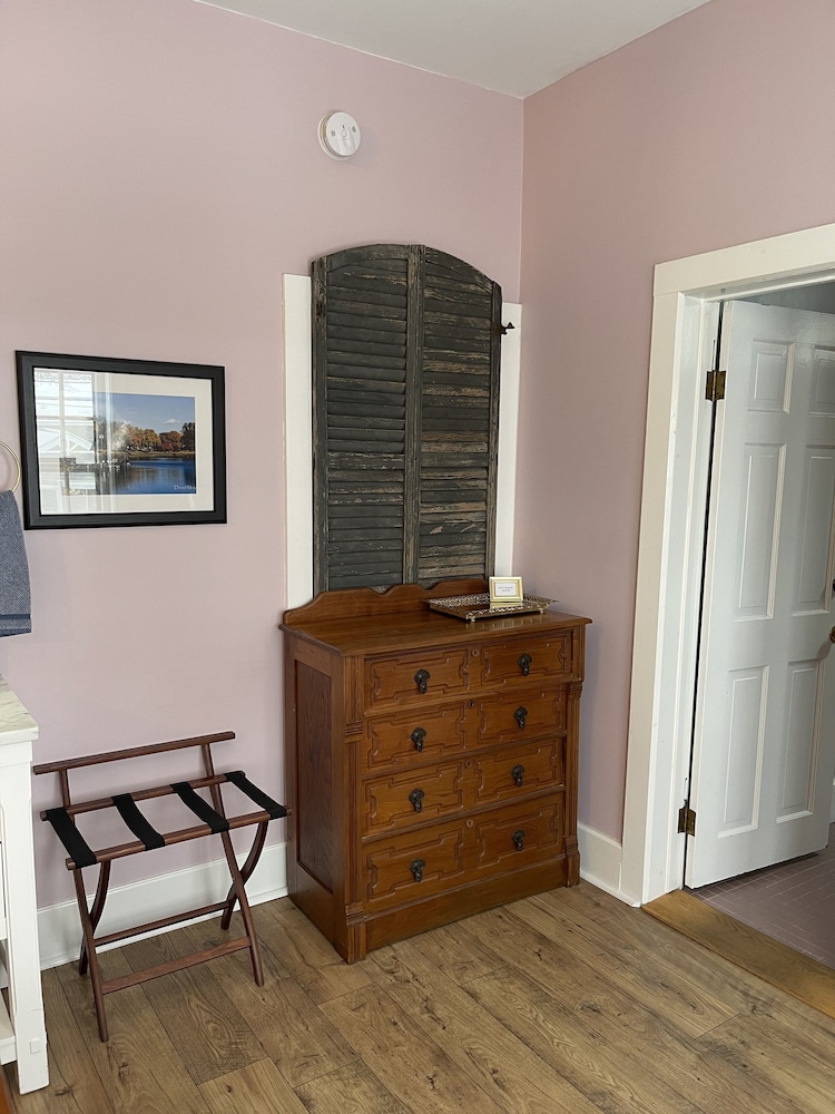 Carriage House B&B