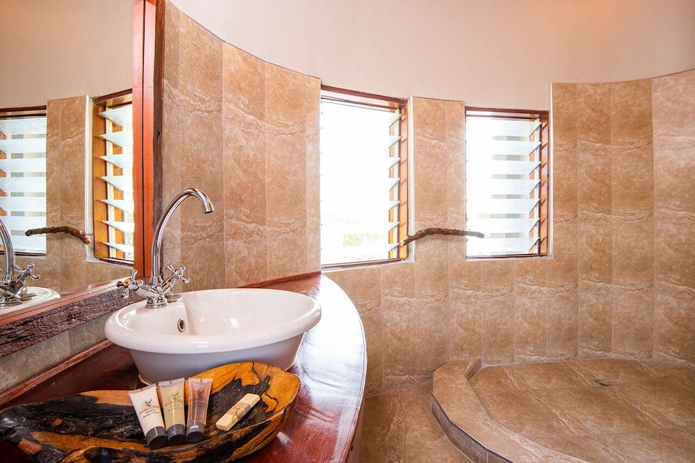 Mukambi Safari Lodge