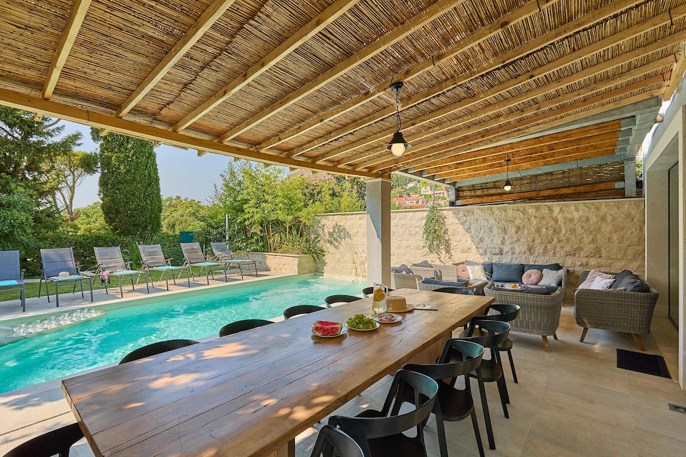 Hedera Estate, Villa Hedera
