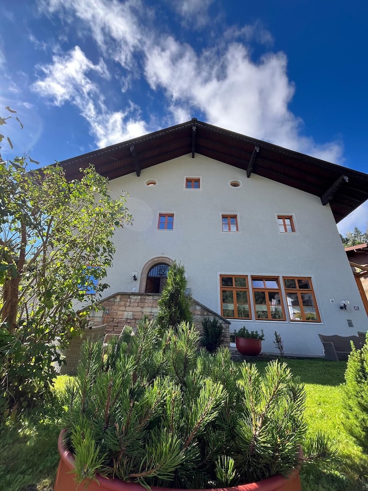 Schmitten 27 - Apartment 10 200m From ski Lift