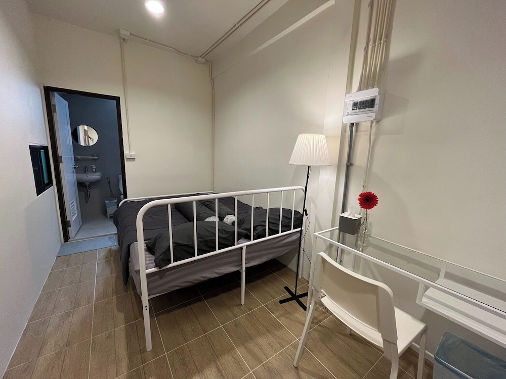 Round The Clock Hostel