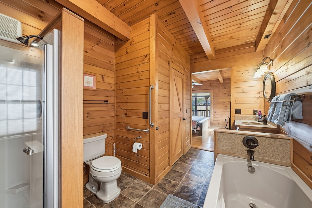 Sprinkle Bottom Lodge 5 Bedroom Cabin