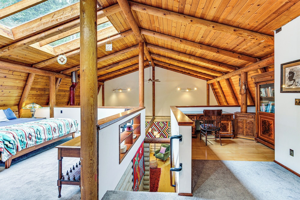 Lake Margaret Access: Boho Log Cabin w/ Backyard