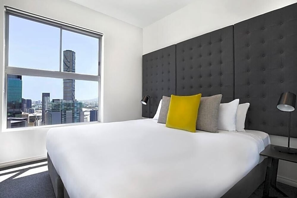 CLLIX Brisbane Central Apartments