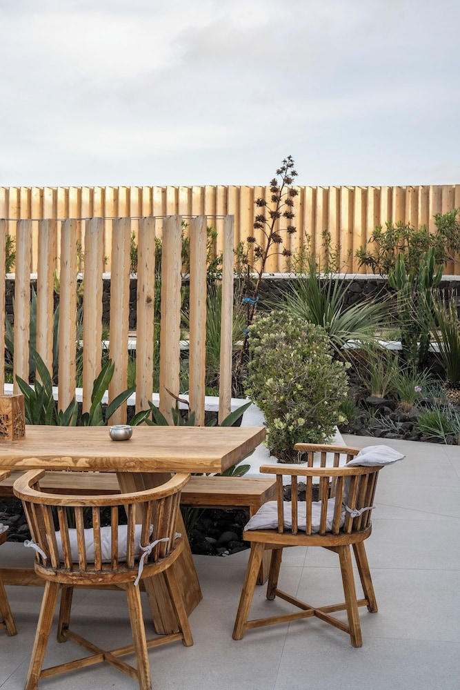 Amor Hideaway Villas