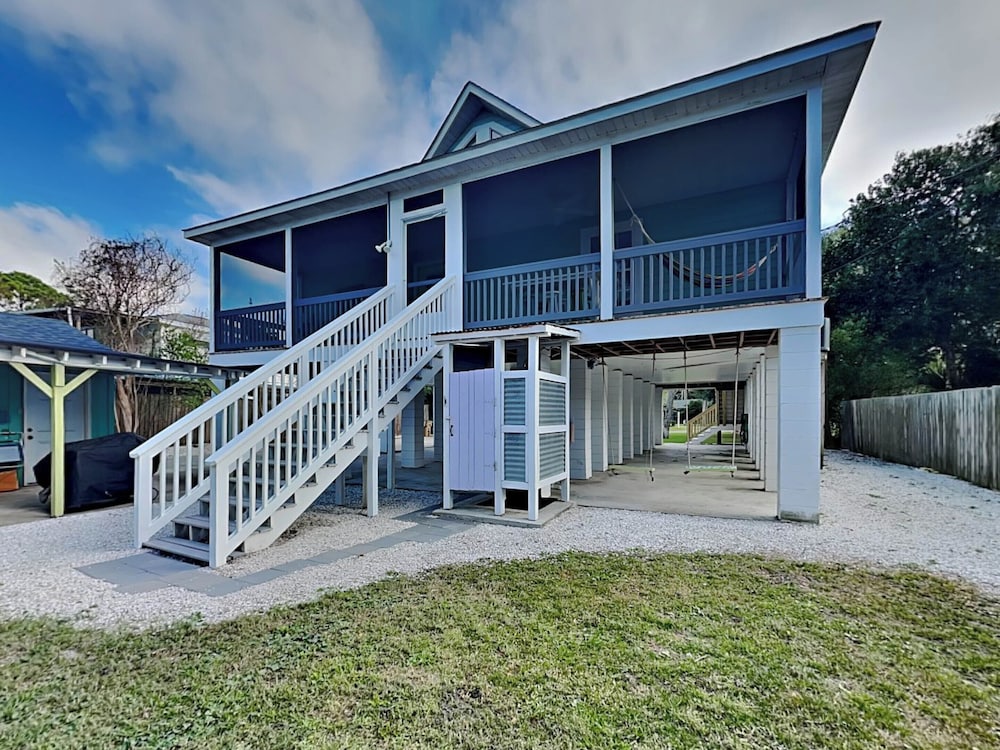 Back River Bungalow by Tybee Vacation Rentals