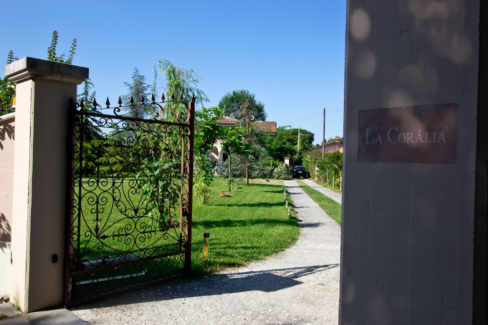 La Coralia Bed & Breakfast