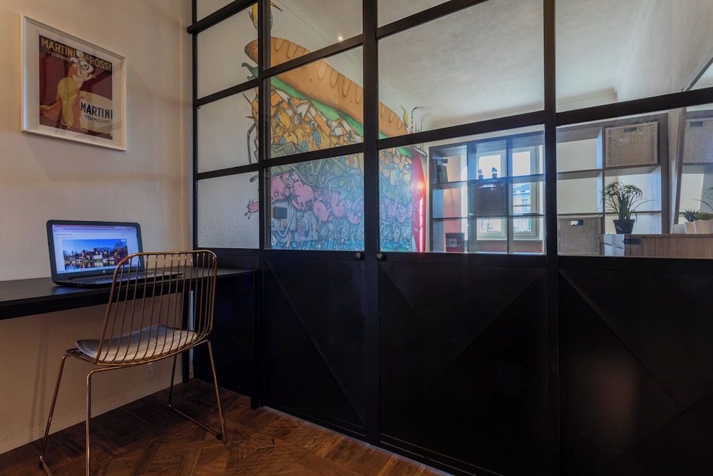 Graffiti Apartment by Wonderful Italy