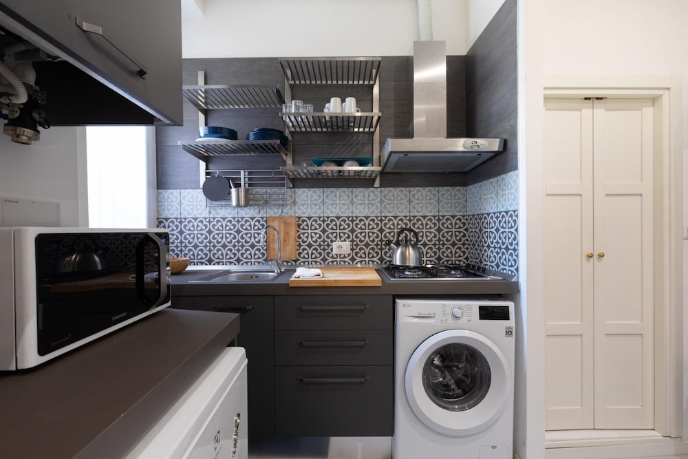 Cozy and Comfy Apartment at Esquilino