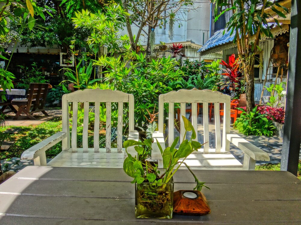 Stay With Me Guesthouse