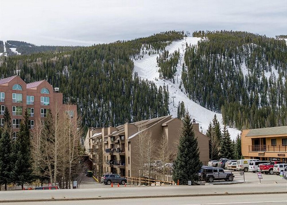 Slopeside #2772 view 4