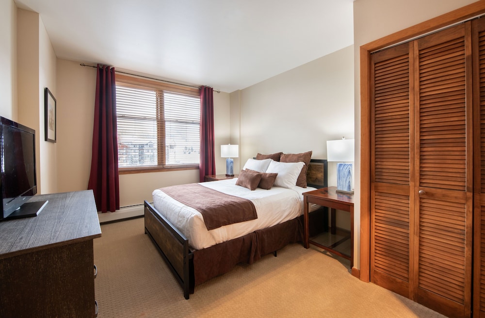 Winter Park CO - Zephyr Mountain & Fraser Crossing/Founders Pointe Condos