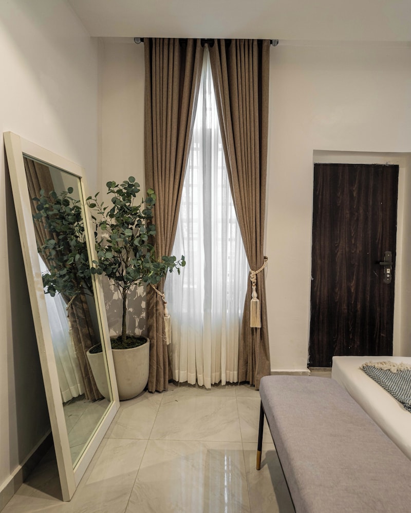 George Residence Ologolo Lekki