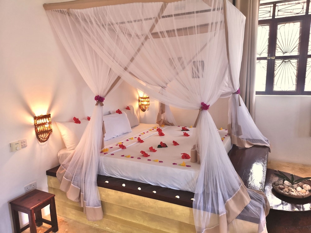 Moonshine Villa