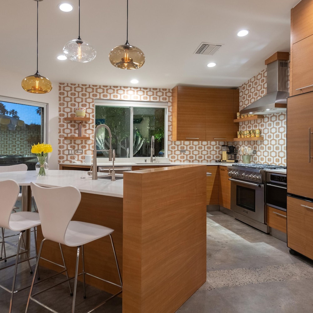 Four Palms in Deepwell Estates view 4