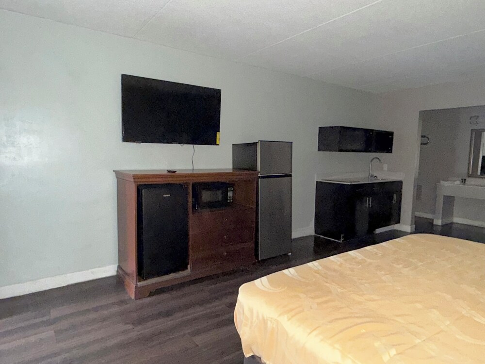 Paris Inn and Suites