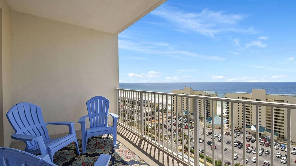 Laketown Wharf 1523