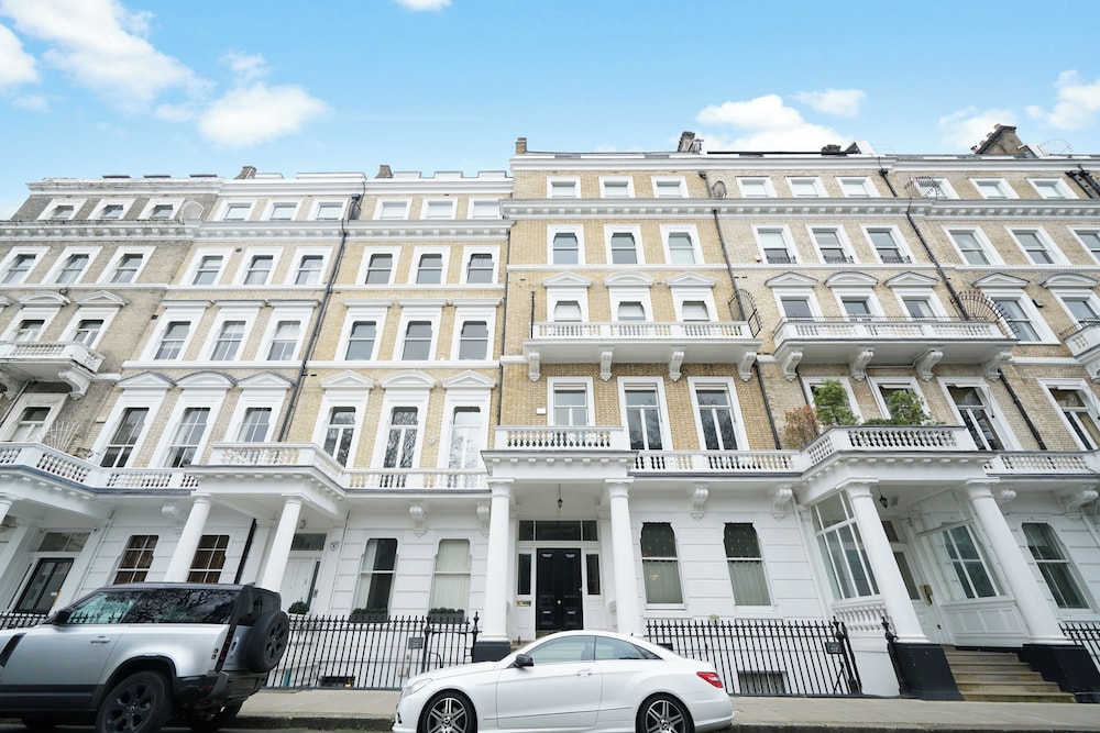 Queen's Gate Gardens Flat