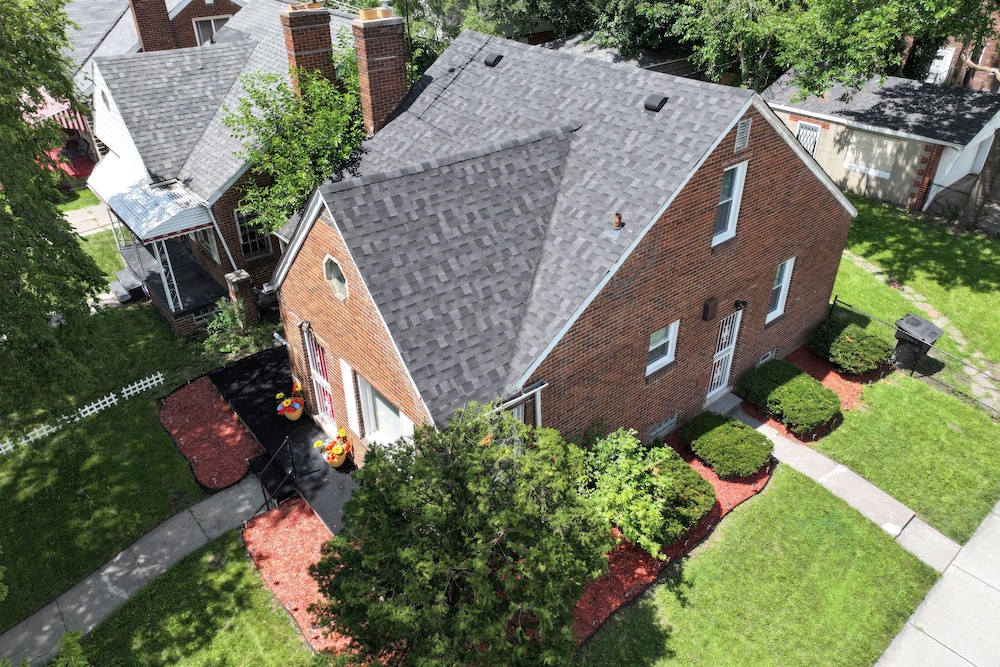 Peaceful Detroit Home w/ Yard: 10 Mi to Downtown!