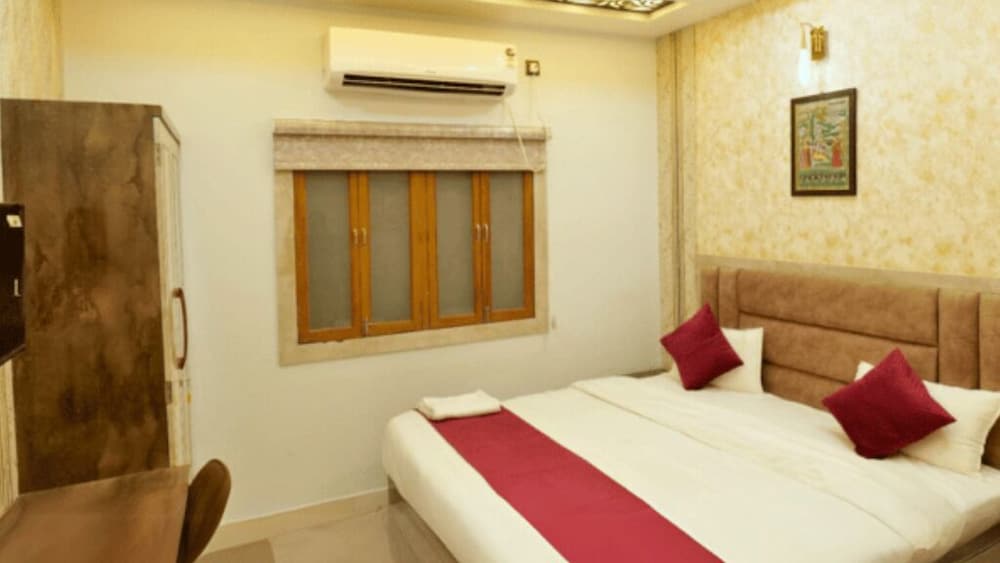 Hotel Shiv Sudhaa