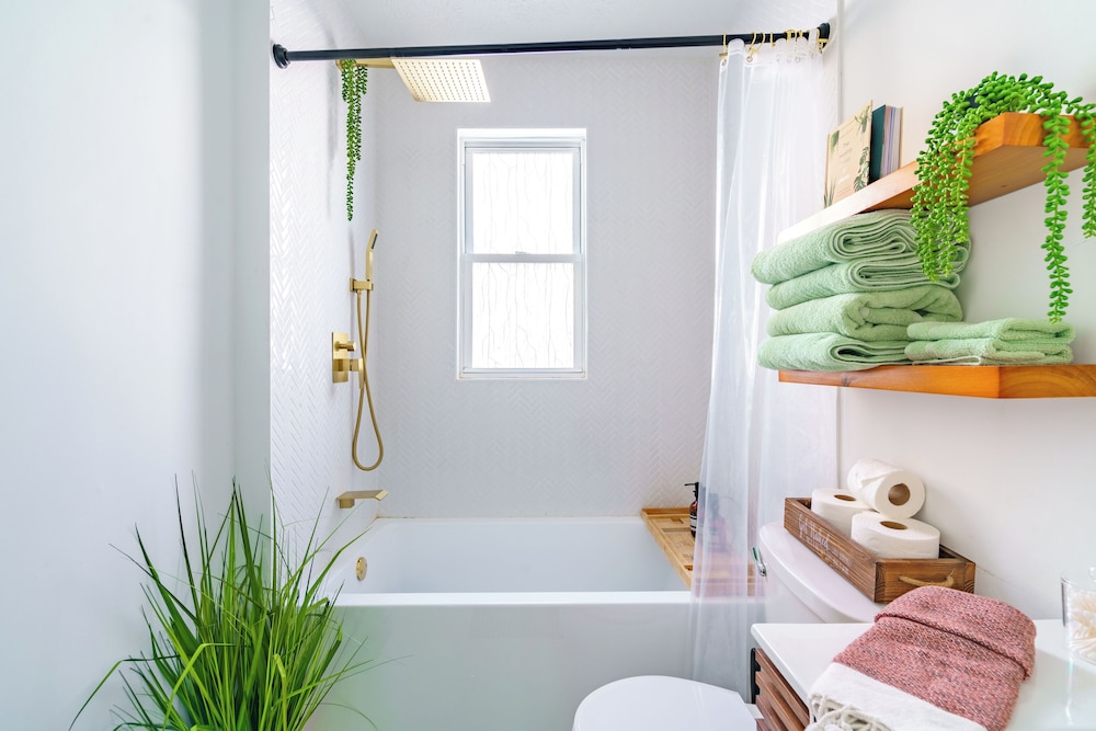Jungle House Boutique Suites – Short North & Convention Center