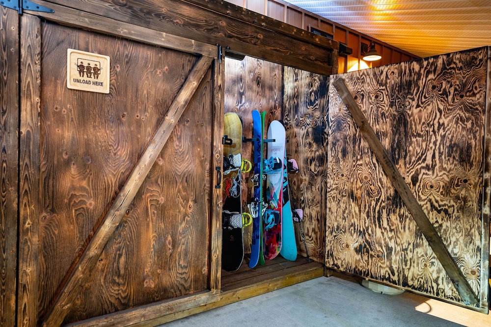 Perch for Four by Revelstoke Vacations