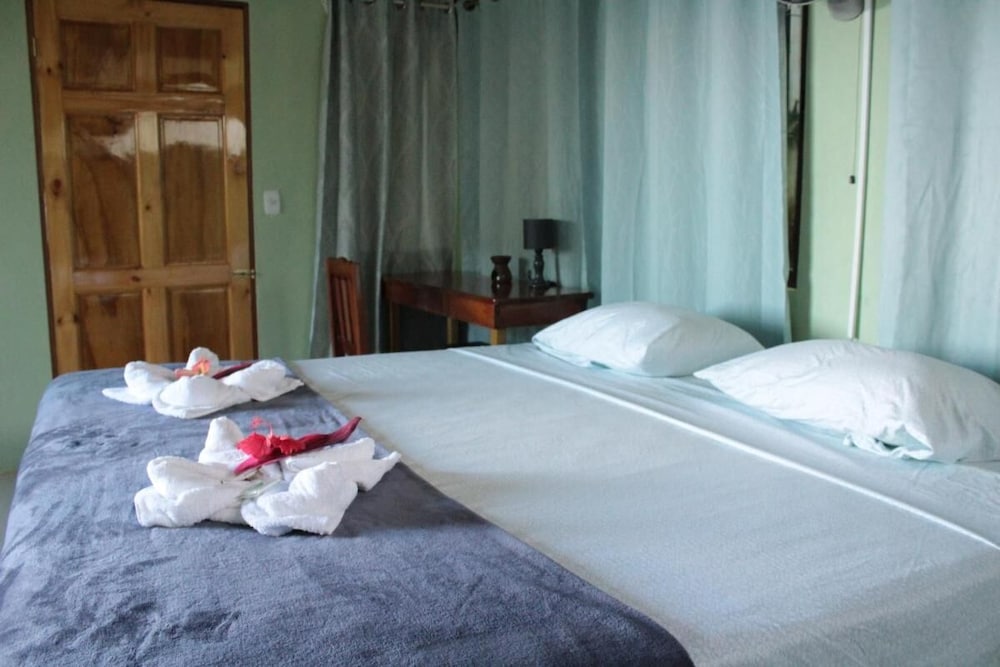 Motmot, Double Large Room With air Conditioning and sea View view 3