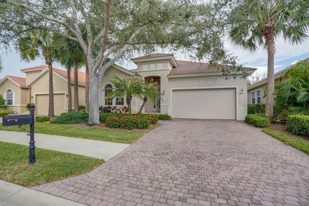 Fort Myers Vacation Rental w/ Pool Access!