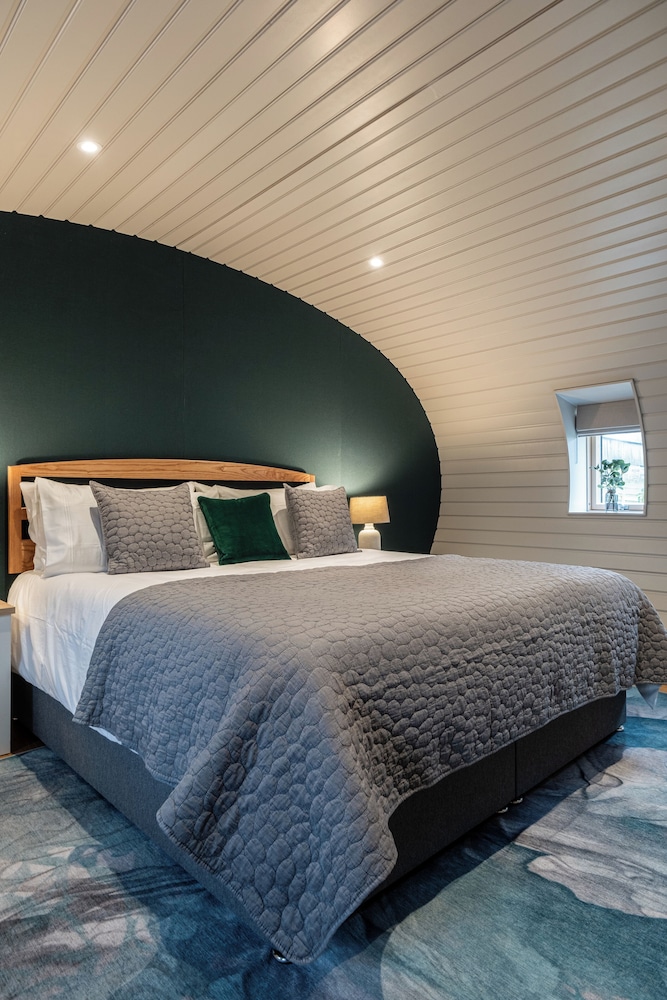 Unique 1 BD Eco-Retreat in Old Chalford