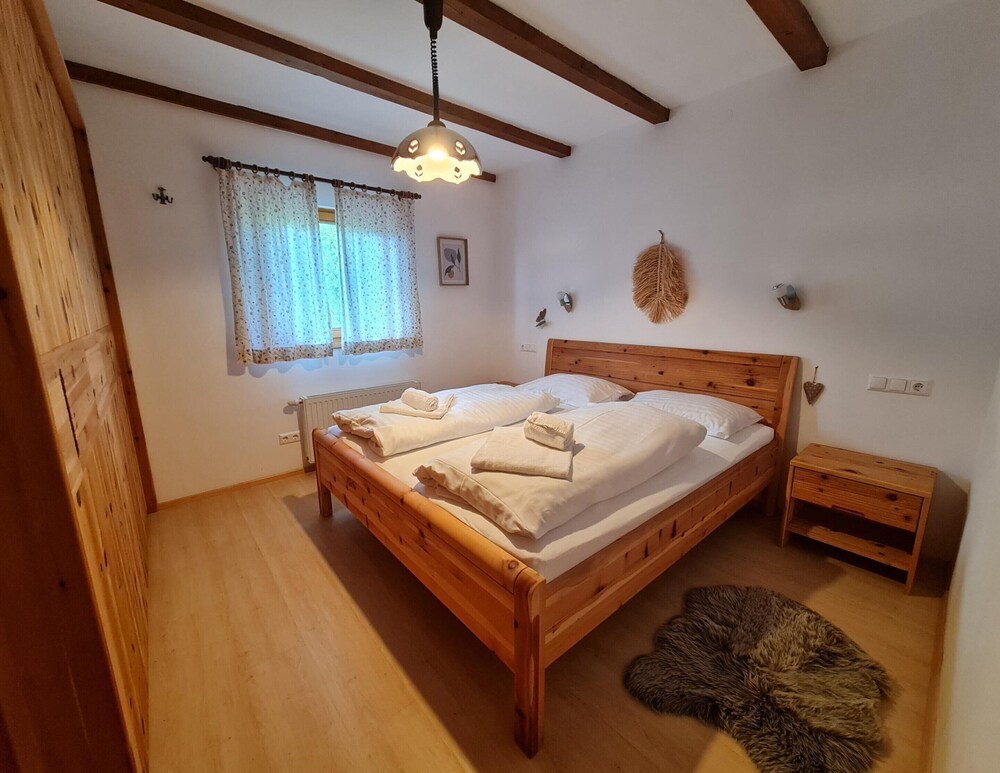 Apartment With Mountain Views