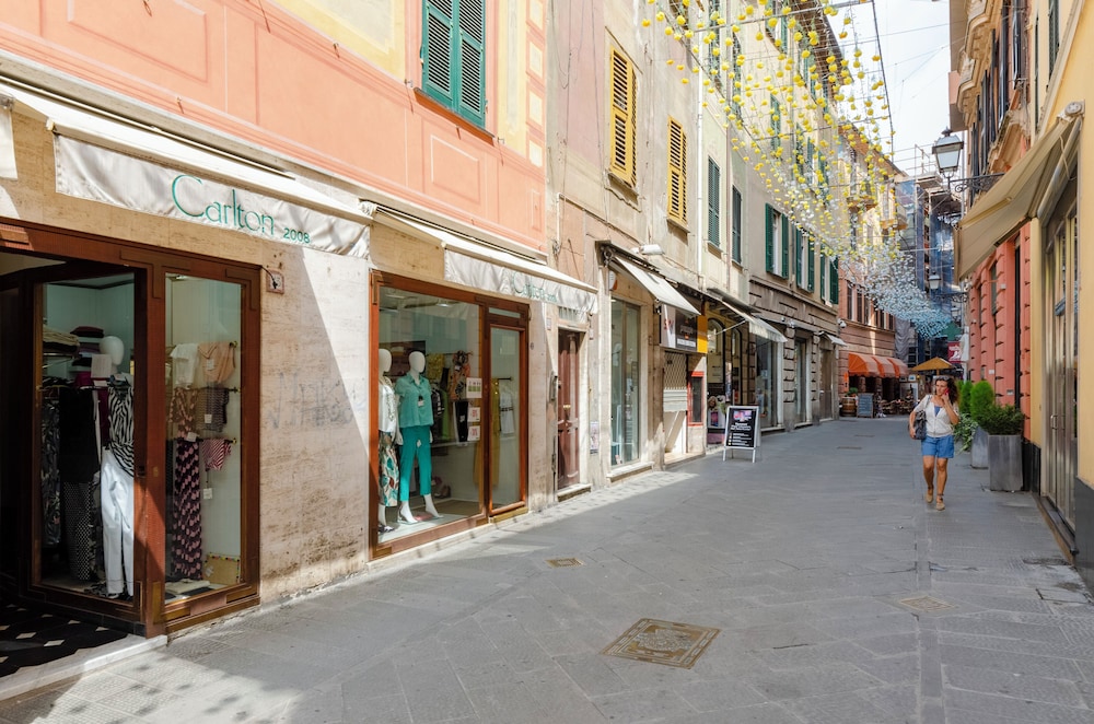 Bright 2BR flat in Rapallo Centre