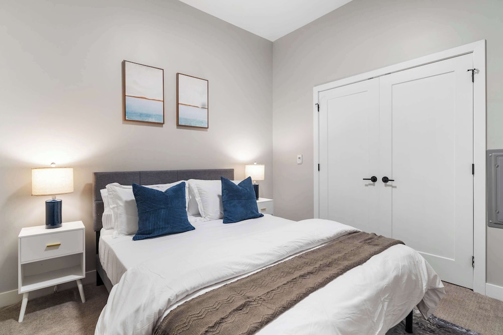 CozySuites at Textile