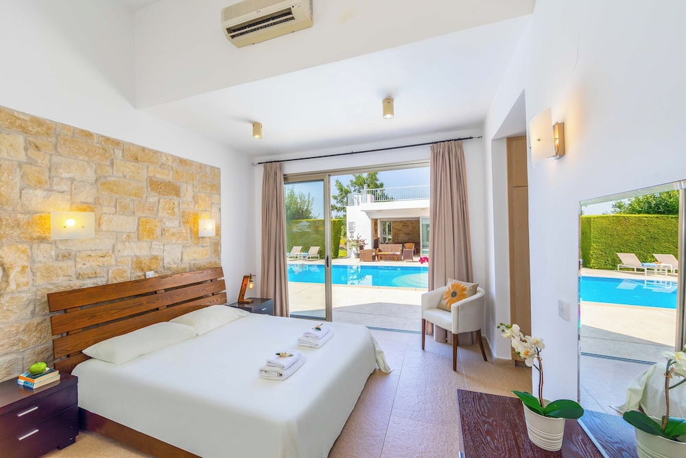 Villa Zoey