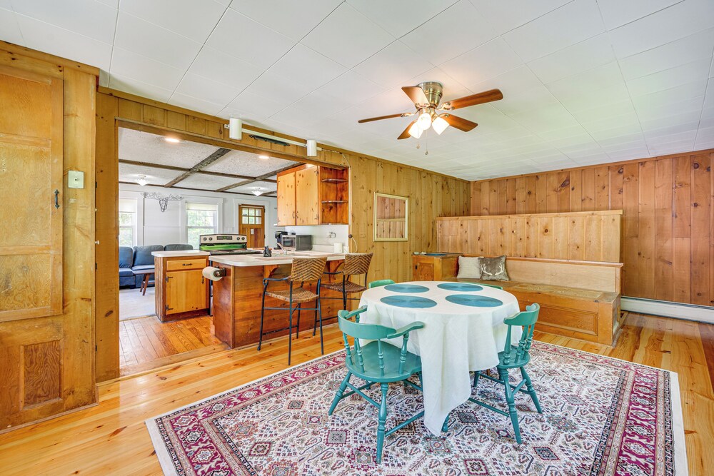 Cozy Cottage: Near Ski Bretton Wood & Franconia